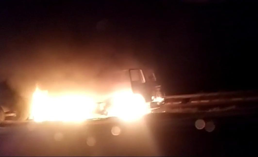 A fire broke out in the cabin of the truck at KMP, burning of papers and cash