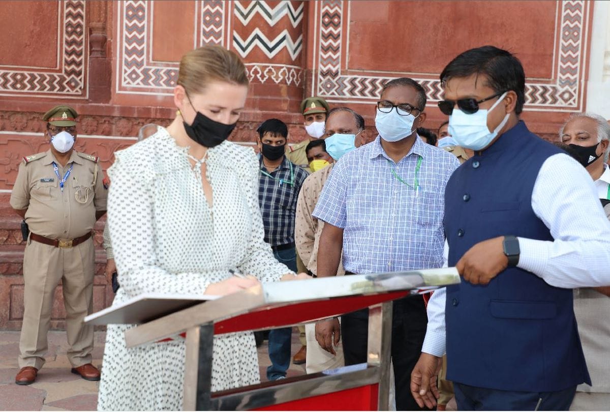Denmark PM Mette Frederiksen visits taj mahal with her husband in Agra