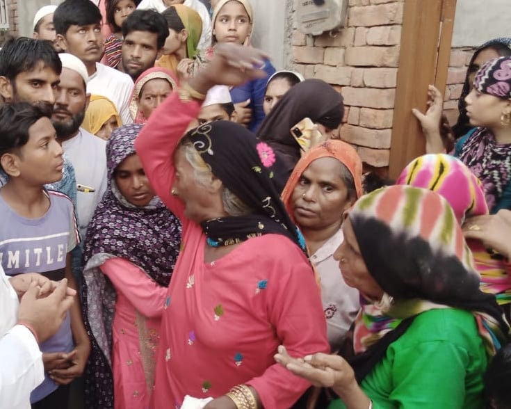Death of youth due to current, uproar of family members for demand of compensation