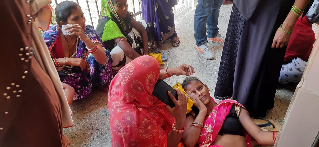 185 women arrived for investigation in maternity wing, pregnant fainted due to delay in investigation