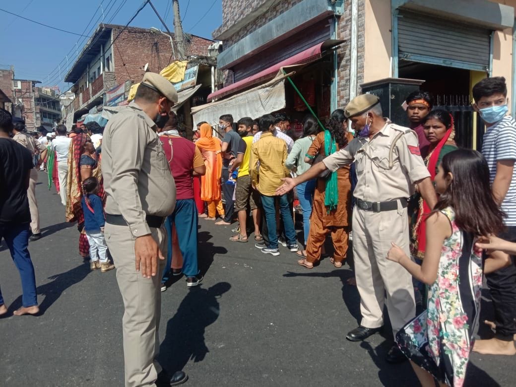 Devotees gathered in the temple of Chintpurni