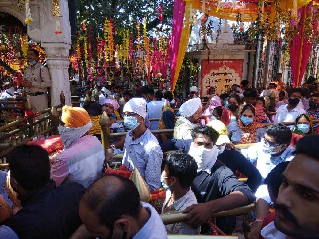 30 thousand devotees bow down their heads at Sri Nainadevi temple