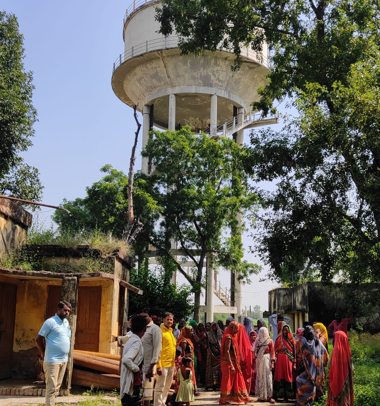 fathepur news,Villagers created ruckus for drinking water