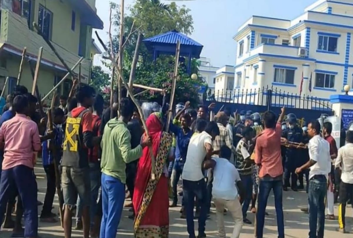 seven policemen injured during Clash between youth and police in Nepal
