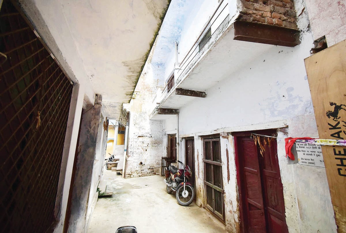 मालवीय नगर मोहल्ले के इसी मकान में पंडित मदन मोहन मालवीय का जन्म हुआ था।