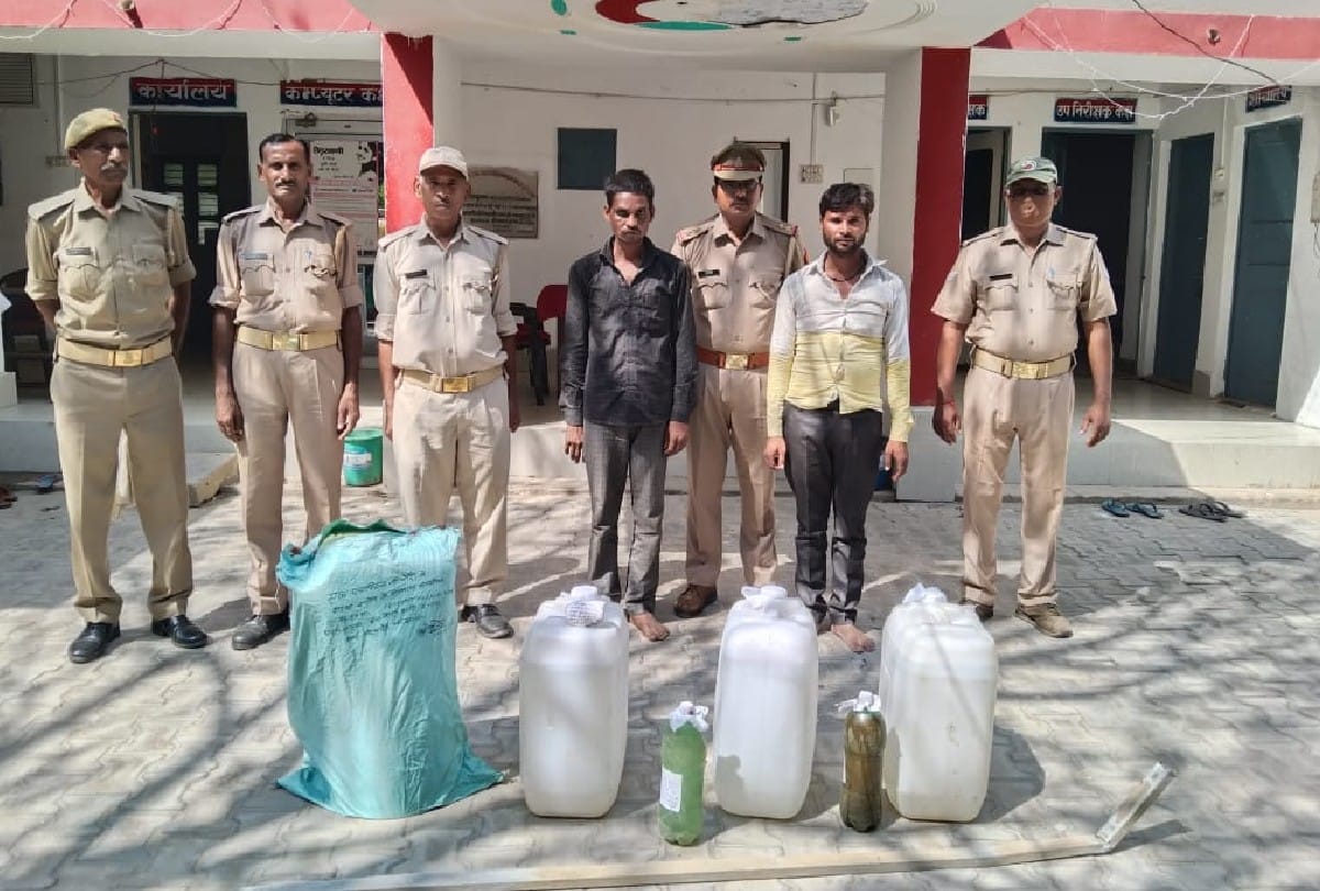 Kasganj Police recovered 189 liters of liquor and three accused arrested