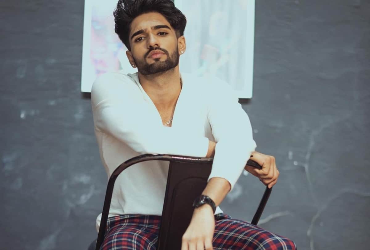 Zeeshan Khan big disclosure on the casting couch said the director wanted to see my feet