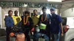 बंगलूरू से साइकिल पर नाहन पहुंचे युवाओं का स्वागत करते रोटरी क्ल्ब के पदाधिकारी।