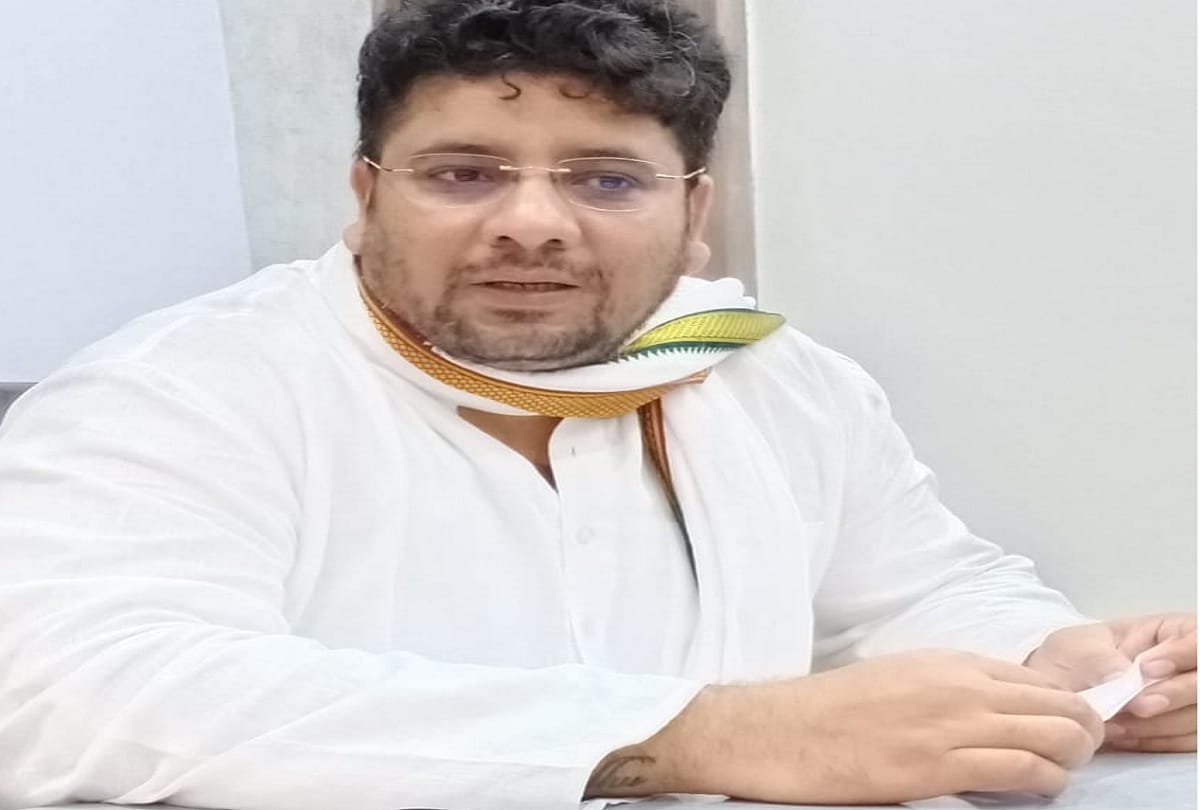 Sachin Chaudhary said Aryan and Azam Khan are facing punishment for being Muslims BJP plays the trick of communalism