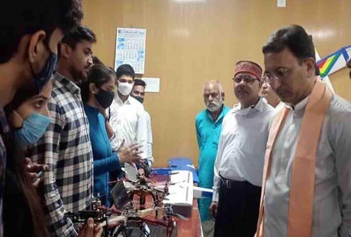Technical Education Minister Jitin Prasad honored the meritorious in HBTU