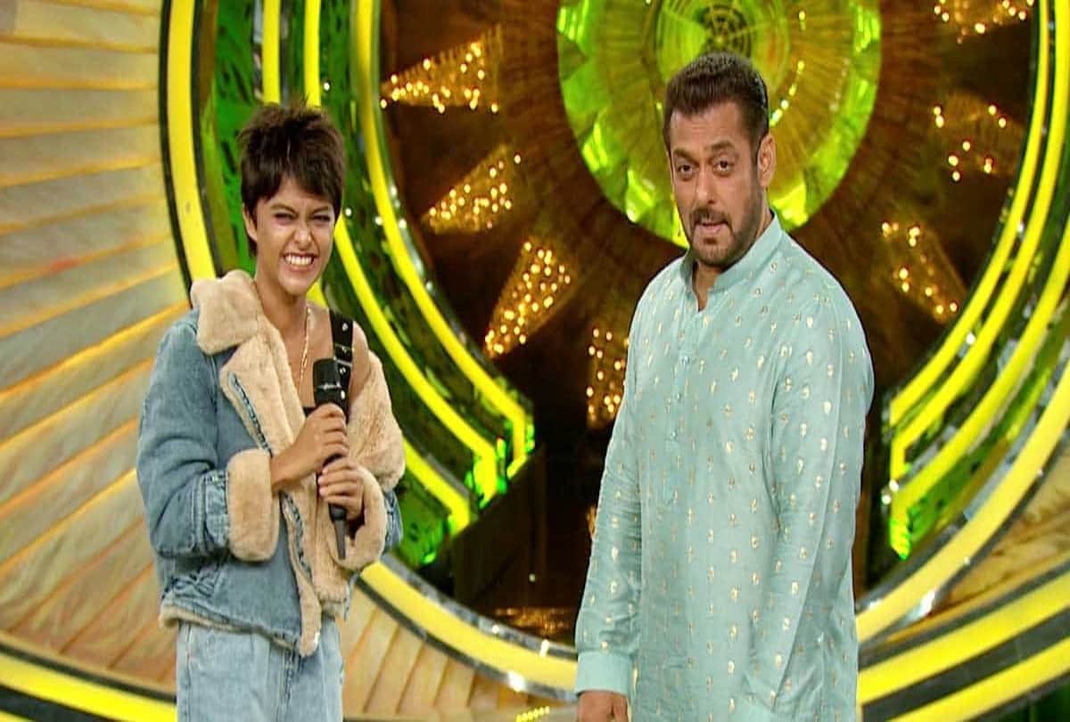 Bigg Boss 15: Salman sang a famous Sri Lankan song with Yohani in a broken rhythm took Sridevis name in the middle of the song