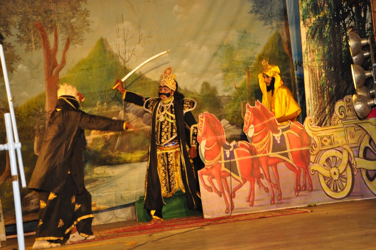 Shri Ram became a forest dweller to fulfill his father's words.