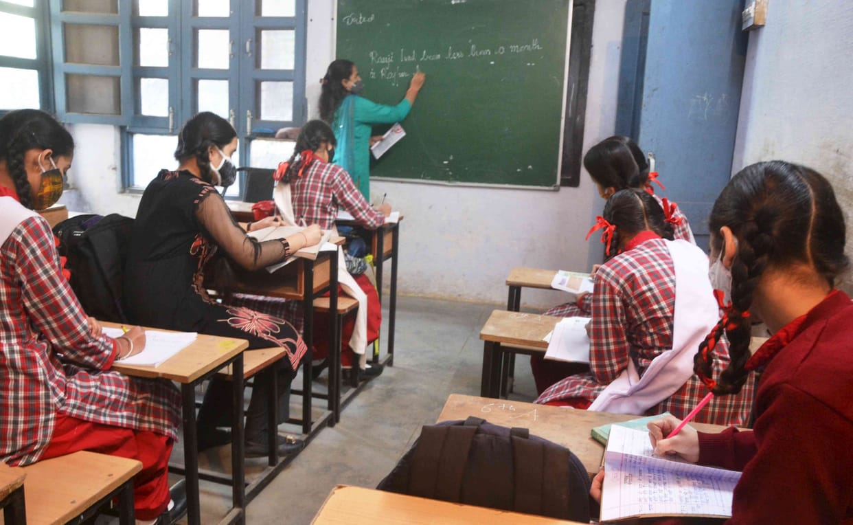 13 thousand students attend school on first day in Solan distt