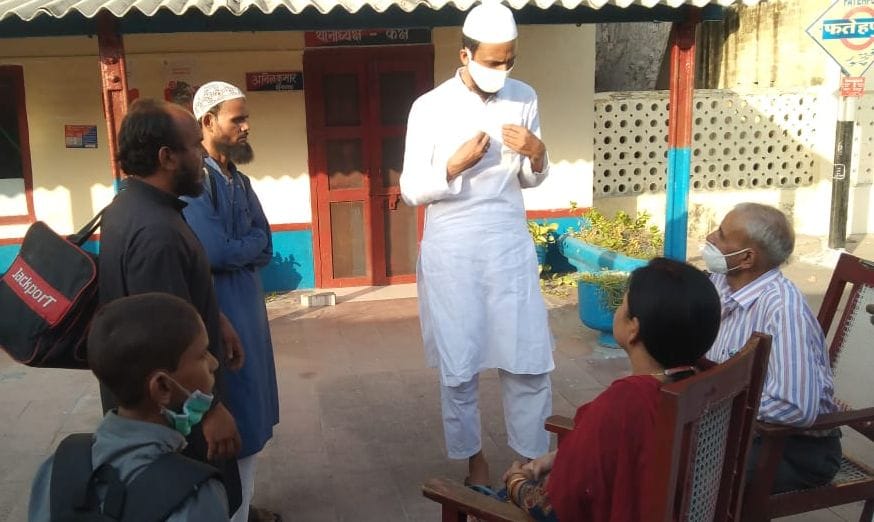 fathepur news,Arrested two Maulana who arrived with children from Bihar