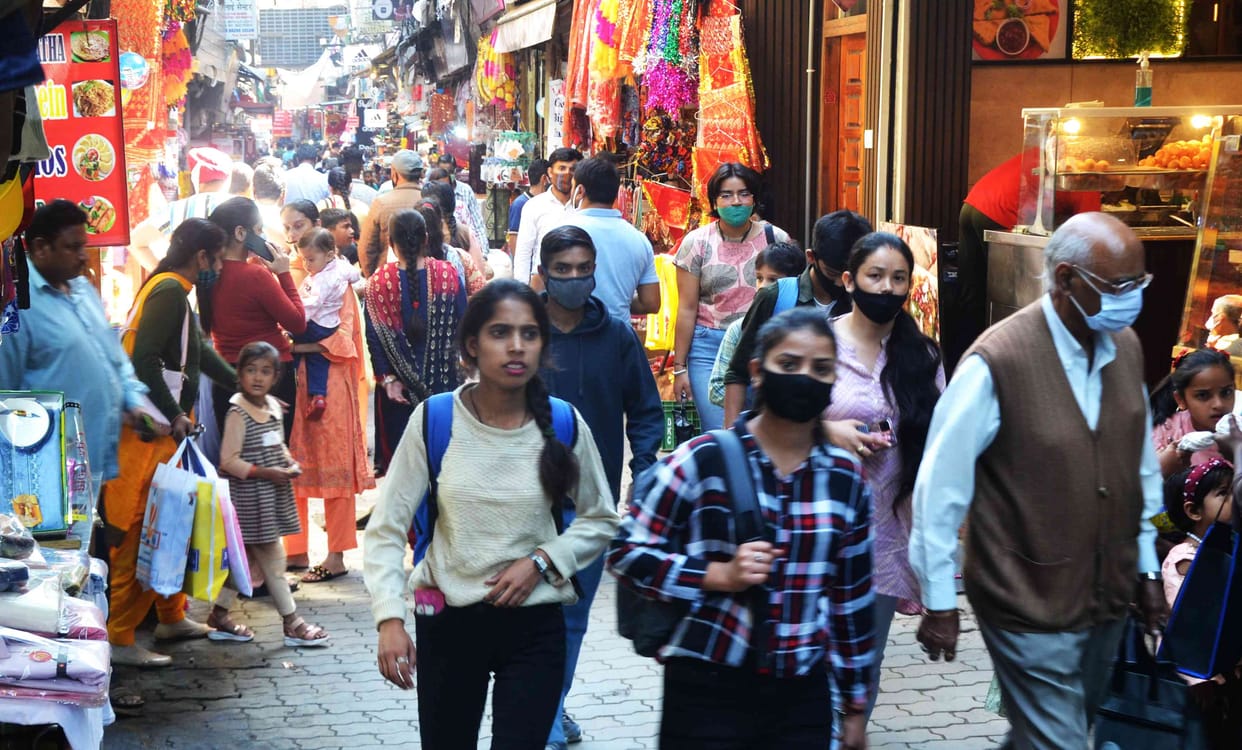 80 percent shopping in Solan digitally and with credit card