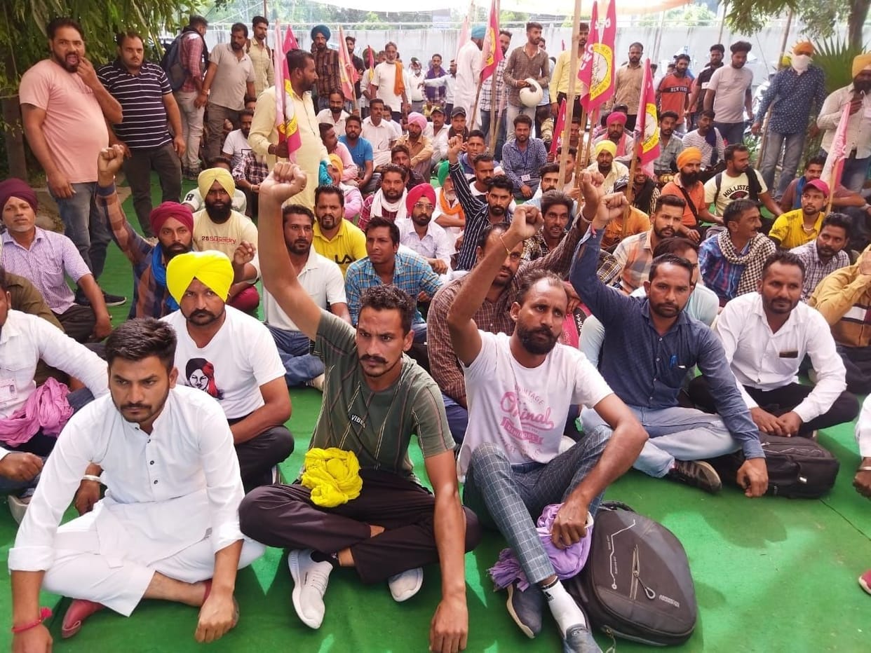 Angry farmers stalled the highway due to lack of electricity