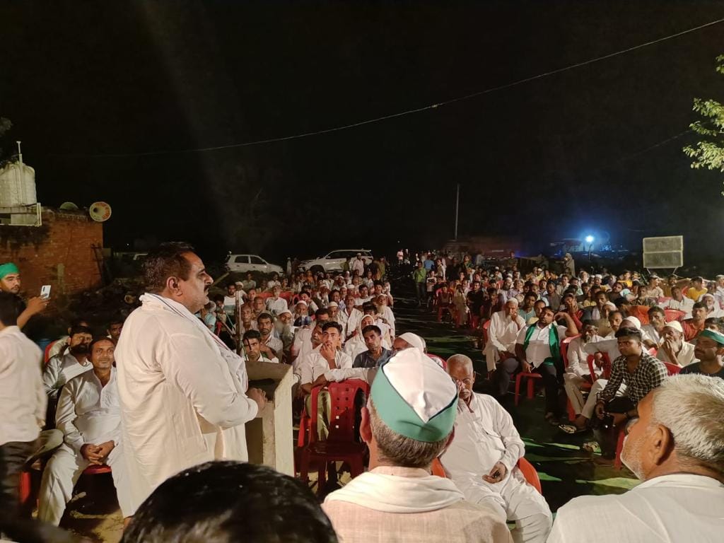 For the success of the Mahapanchayat, Bhakiyu did village-village contact