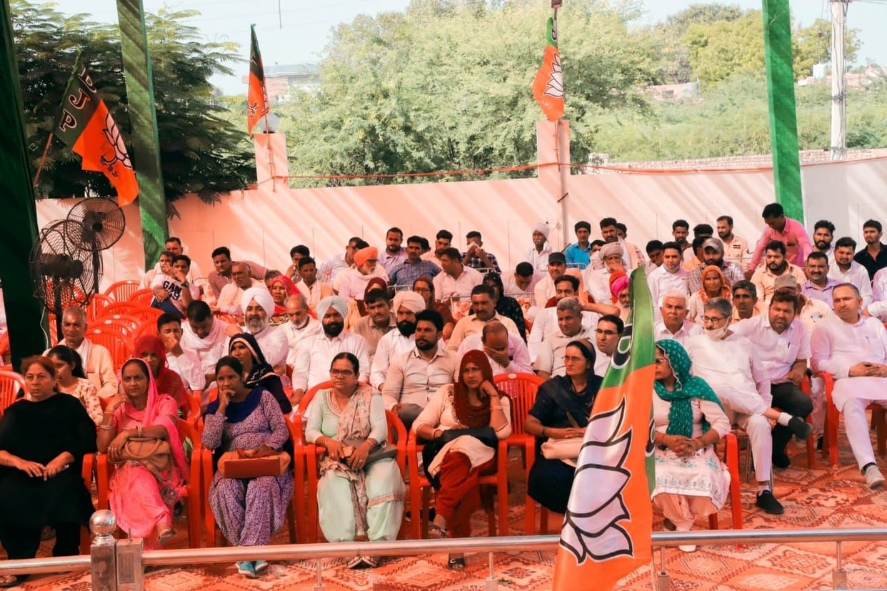 By releasing the poster, the BJP gave an answer to the agitators.