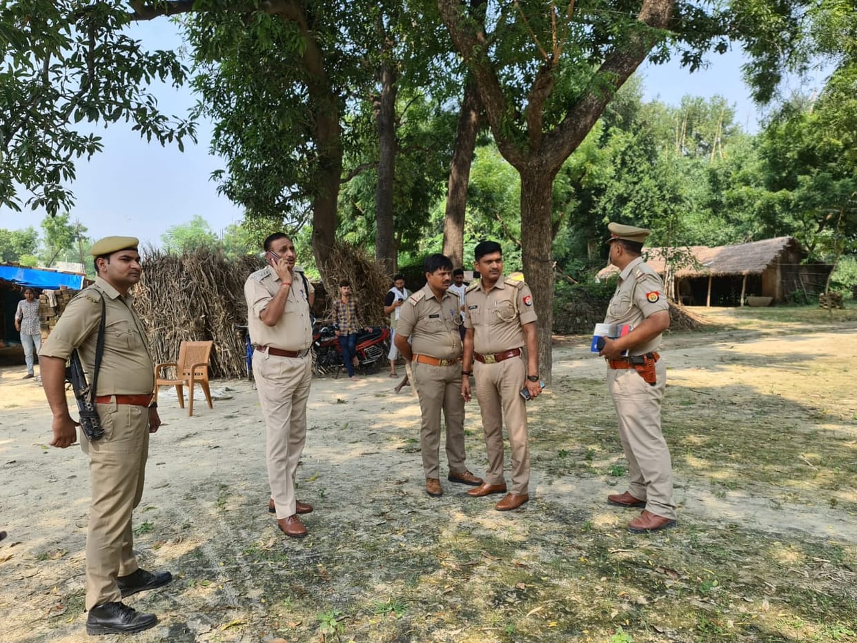 one person killed and two people injured in Cousins brother fight over sweeping in jaunpur
