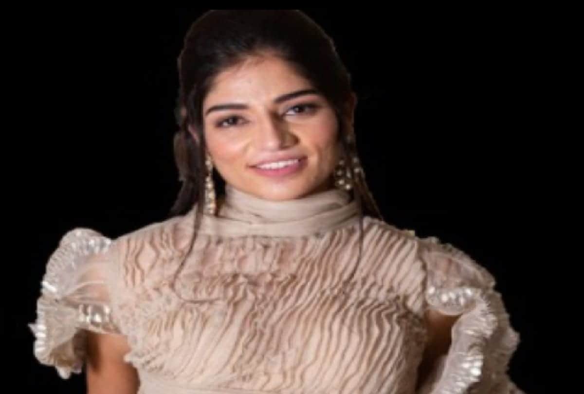 lakme fashion week 2021 rina dhaka launched summer collection at lakme