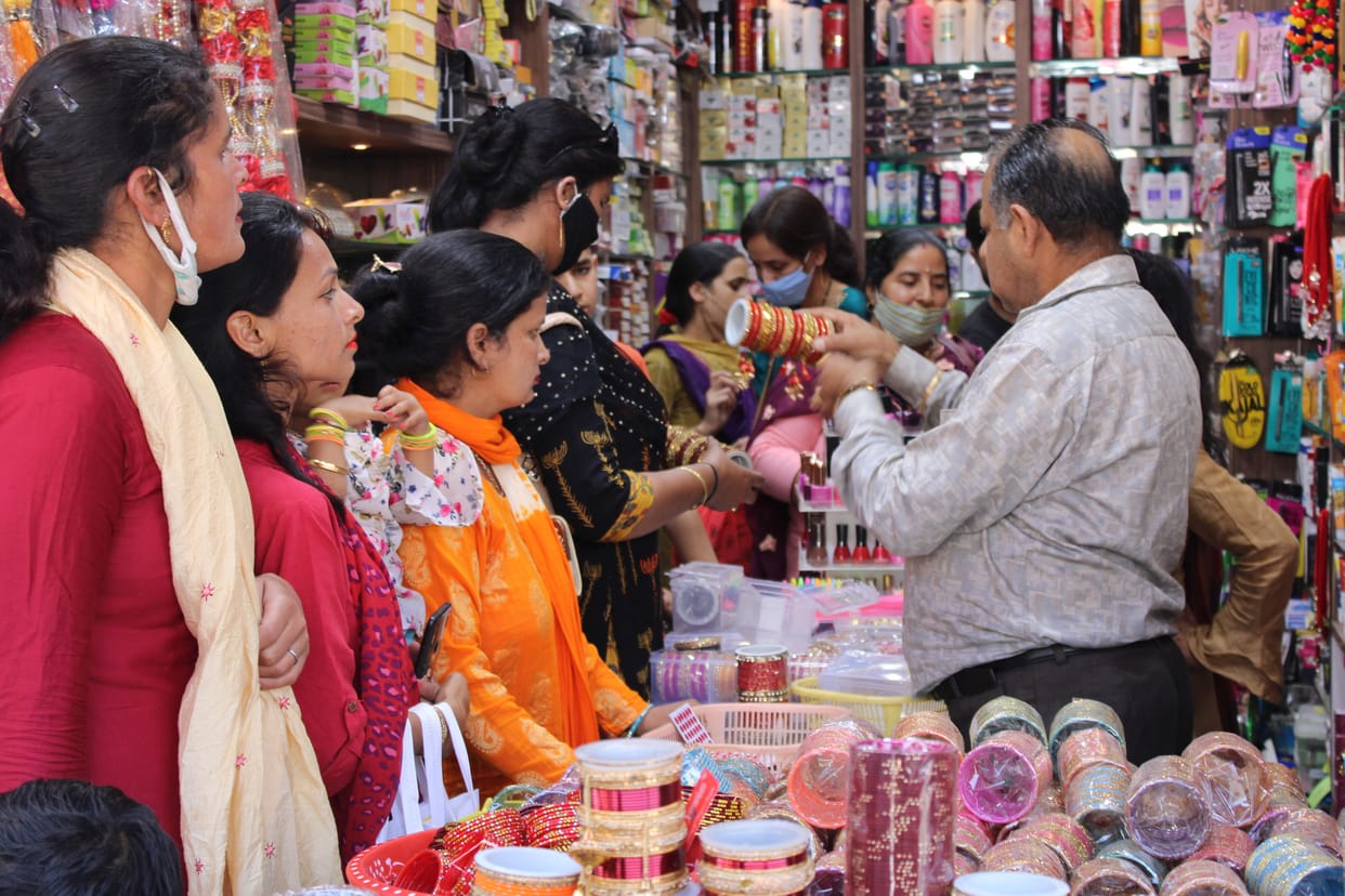 boom in ornaments market
