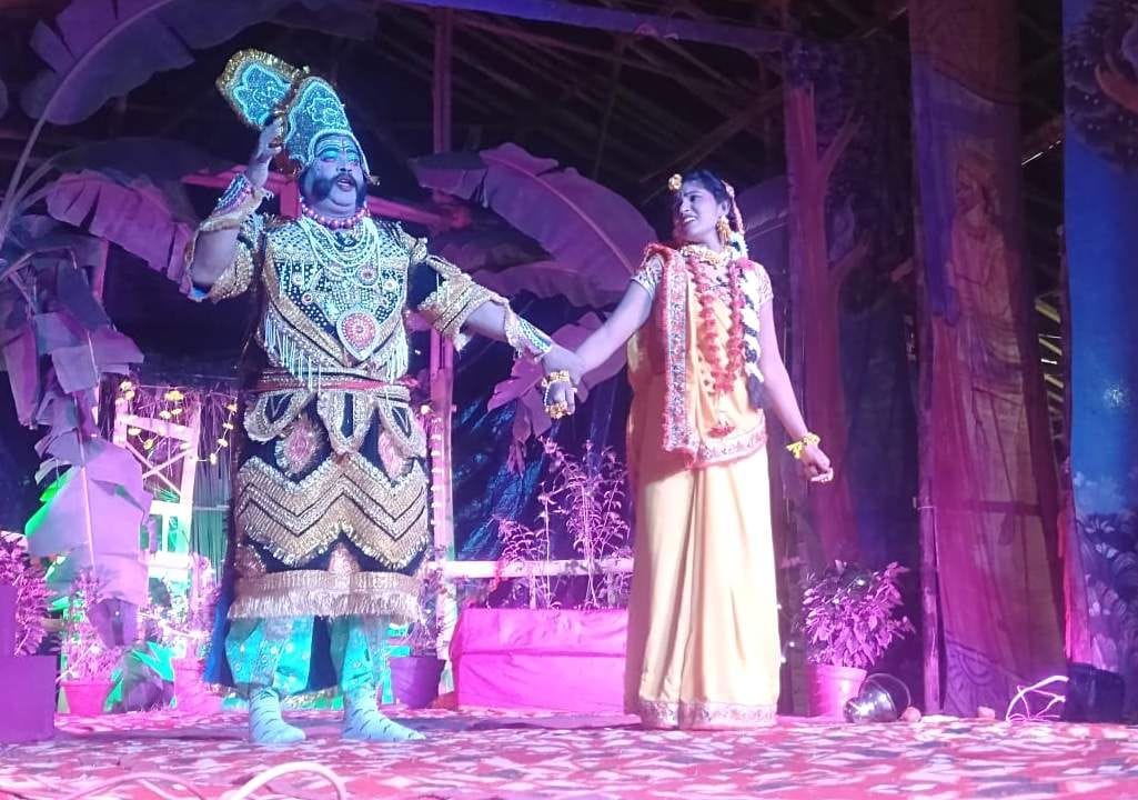 Ravana took Sita away by disguised as a Brahmin