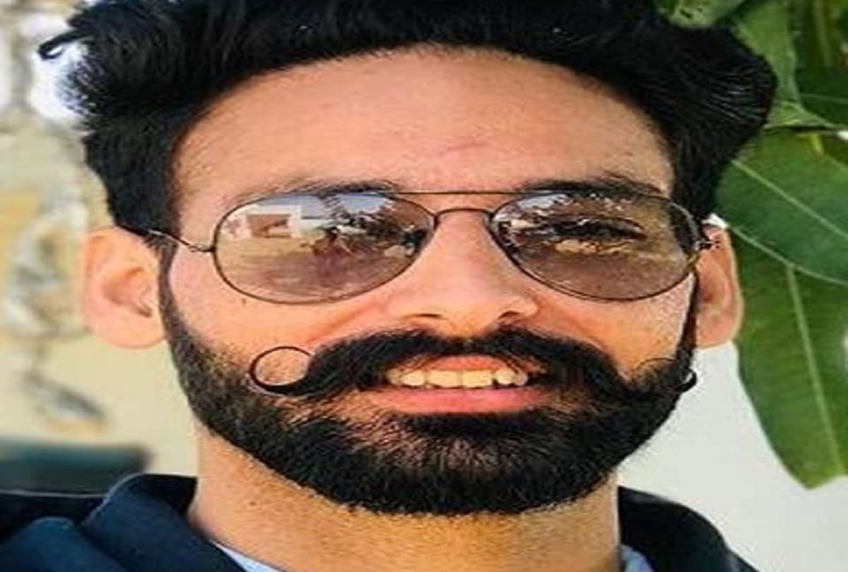 Saraj Singh of Shahjahanpur who was martyred in terrorist attack in Poonch was married a year ago