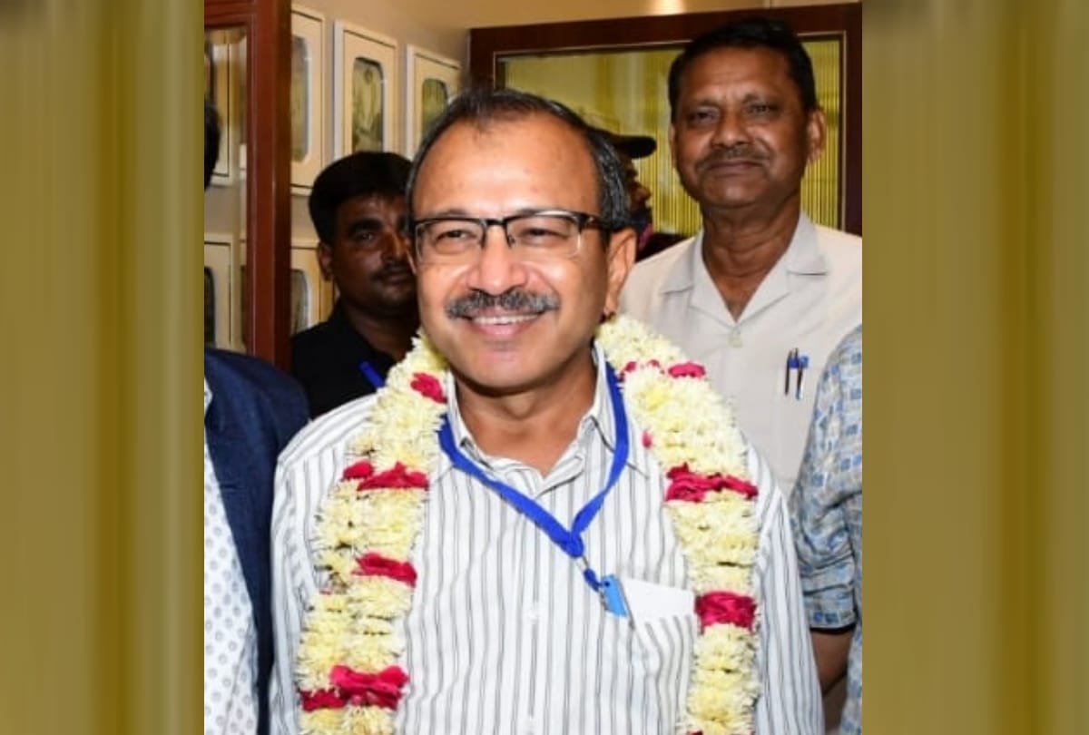 Lucknow Golf club election for chief post voting and result.