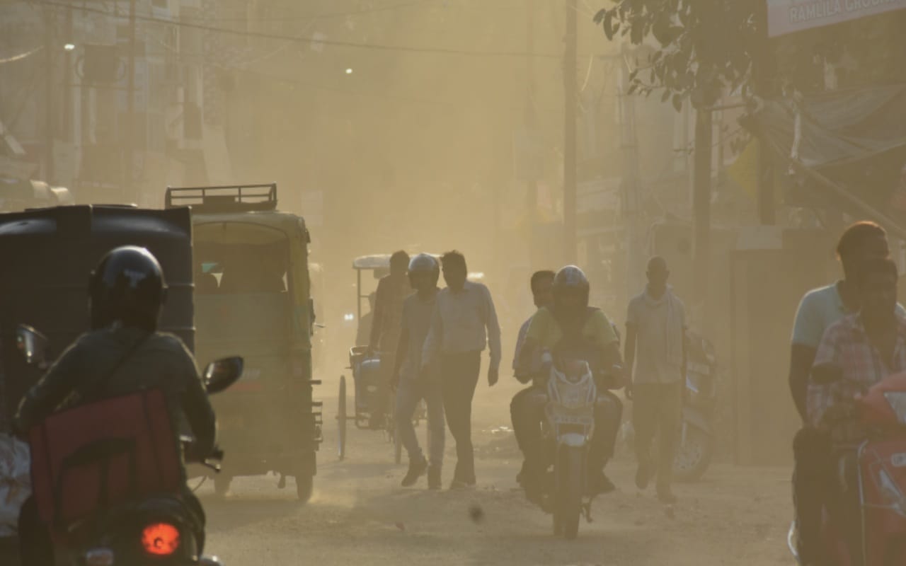 Pollution started increasing in Delhi NCR due to stubble burning
