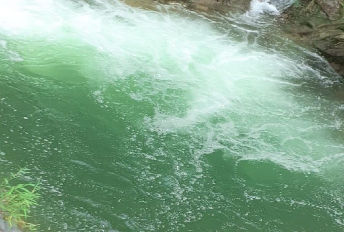 dead Body of one of the two missing students found in Beas river kangra himachal