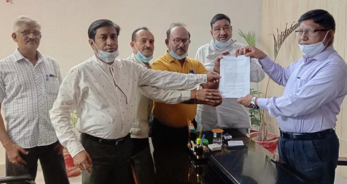 Hathras: Include petrol and diesel in GST