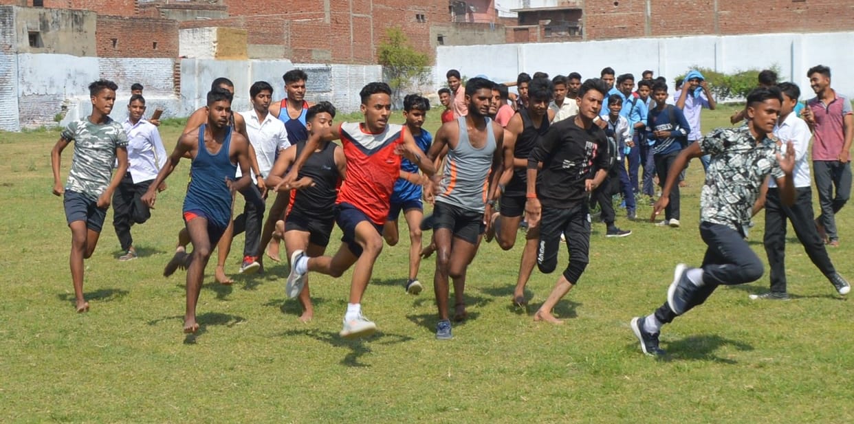 Hathras: Nabipur in Volleyball and Udaan Academy of Hathras became winner in Kabaddi