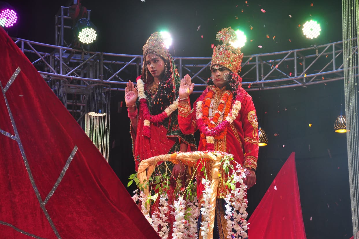 Flowers showered on Ram-Janki's jaymal, Brahma, Vishnu Mahesh became the barati