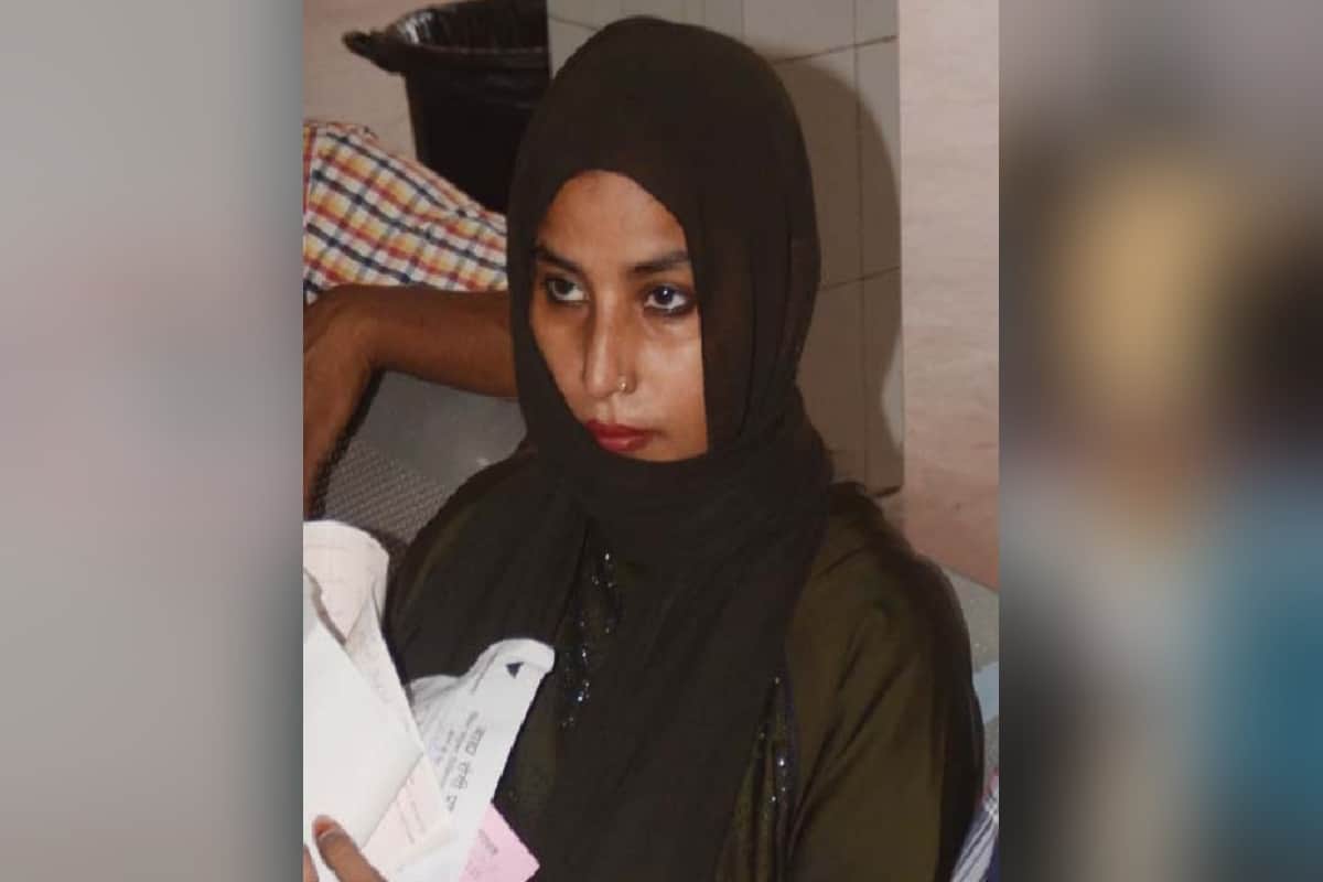 Claims of better health services failed in Baghpat Patients wandering for treatment