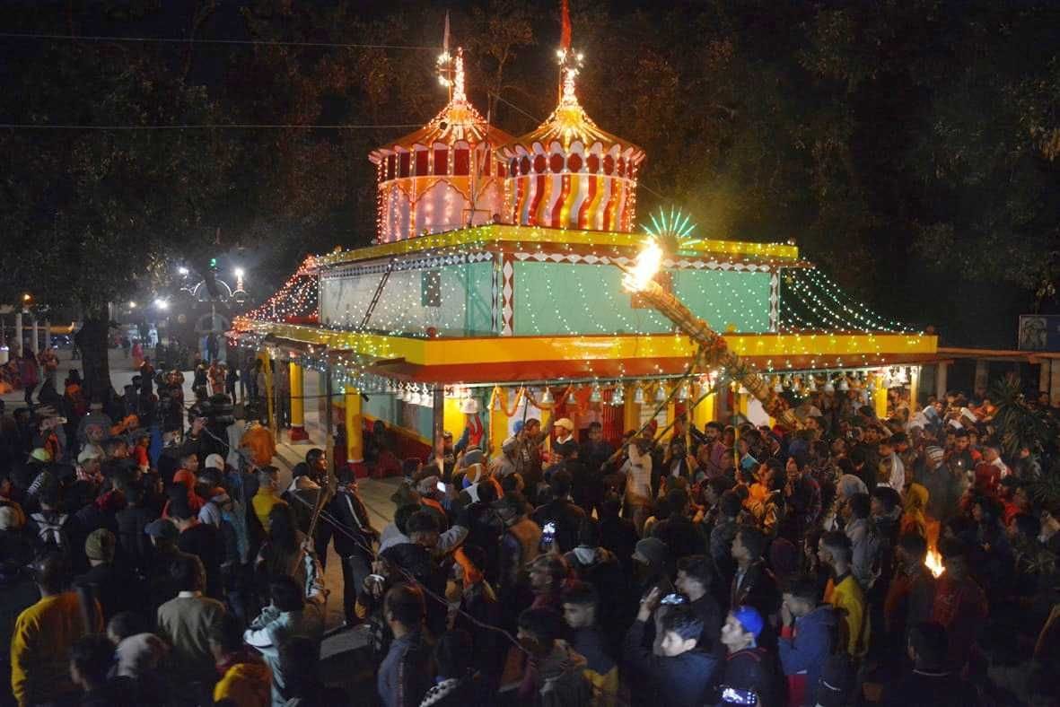 Devotees gathered to see 22 hand long torch