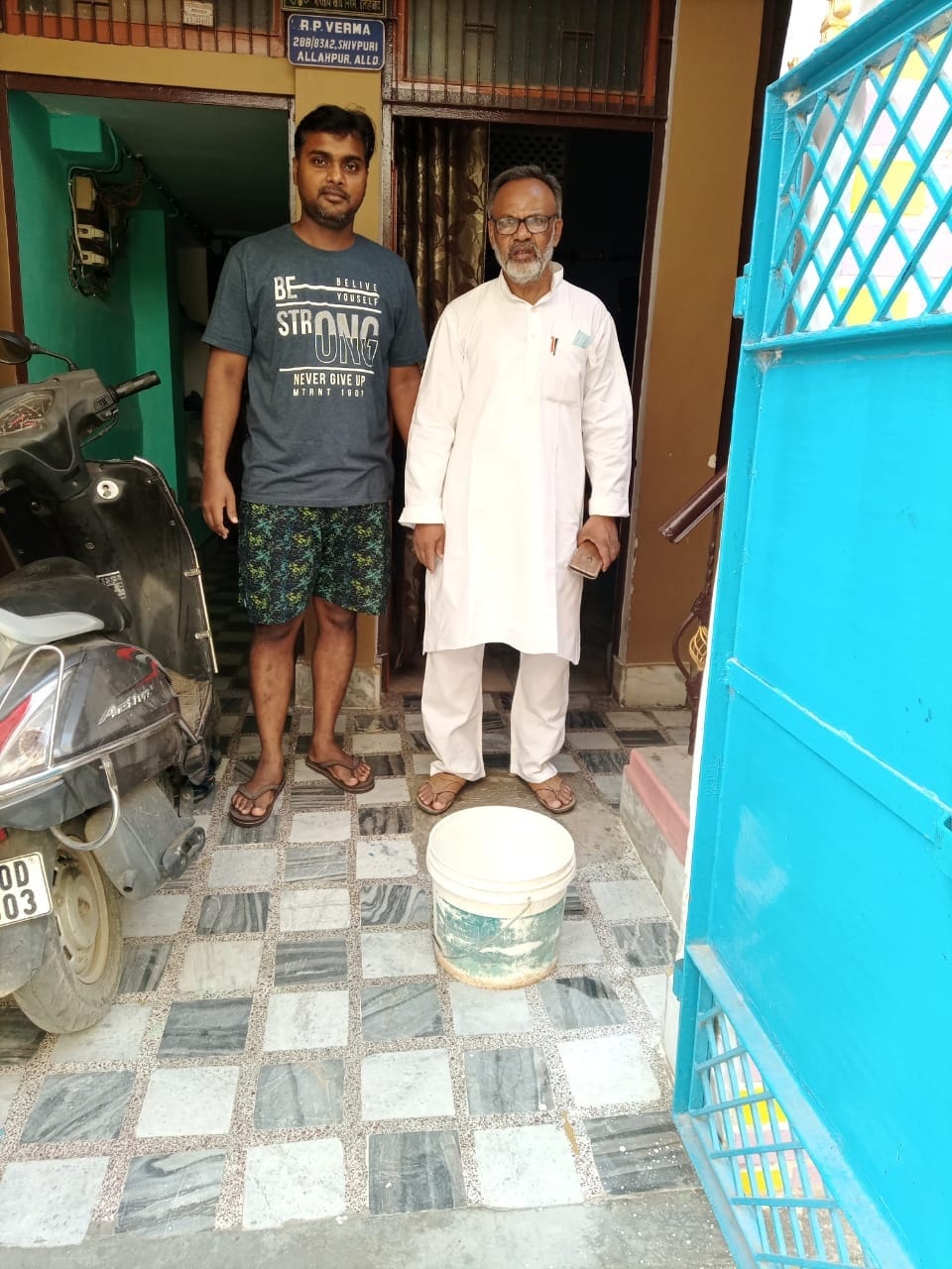 A live snake came out in the supplied water, people reached the general manager after filling the bottle