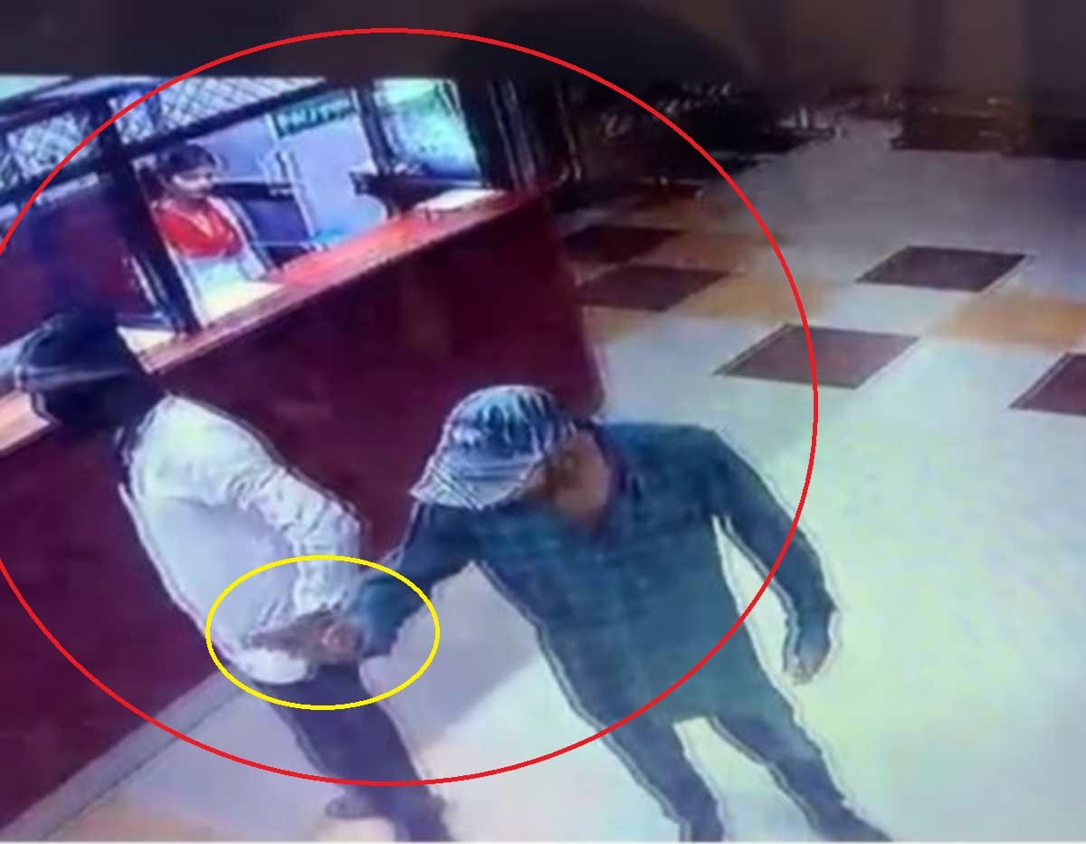 Police arrested accused man for threatened to kill woman worker on gun point in BHU hospital Varanasi