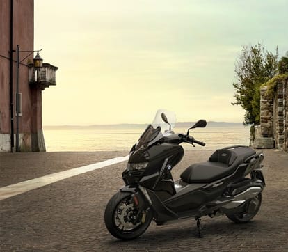 BMW C 400 GT Scooter Launched in india 2021 bmw c400gt price in india bmw c 400 gt top speed specifications
