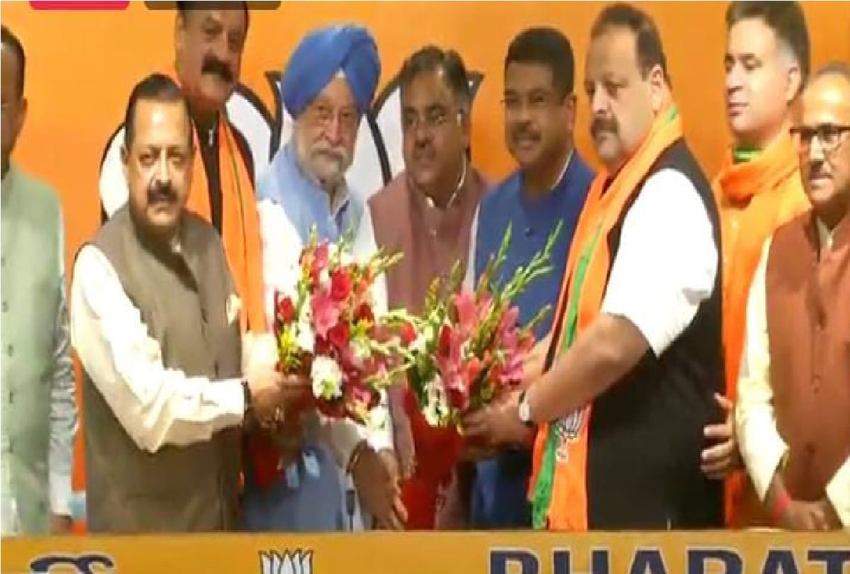 Devendra Singh Rana and former minister Surjit Singh Salathia roadshow in Jammu