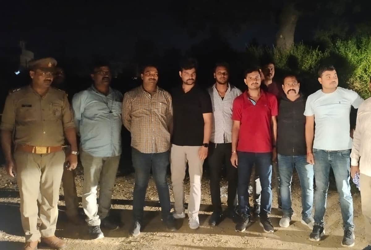 Bangladeshi robbers are attacking in Lucknow.