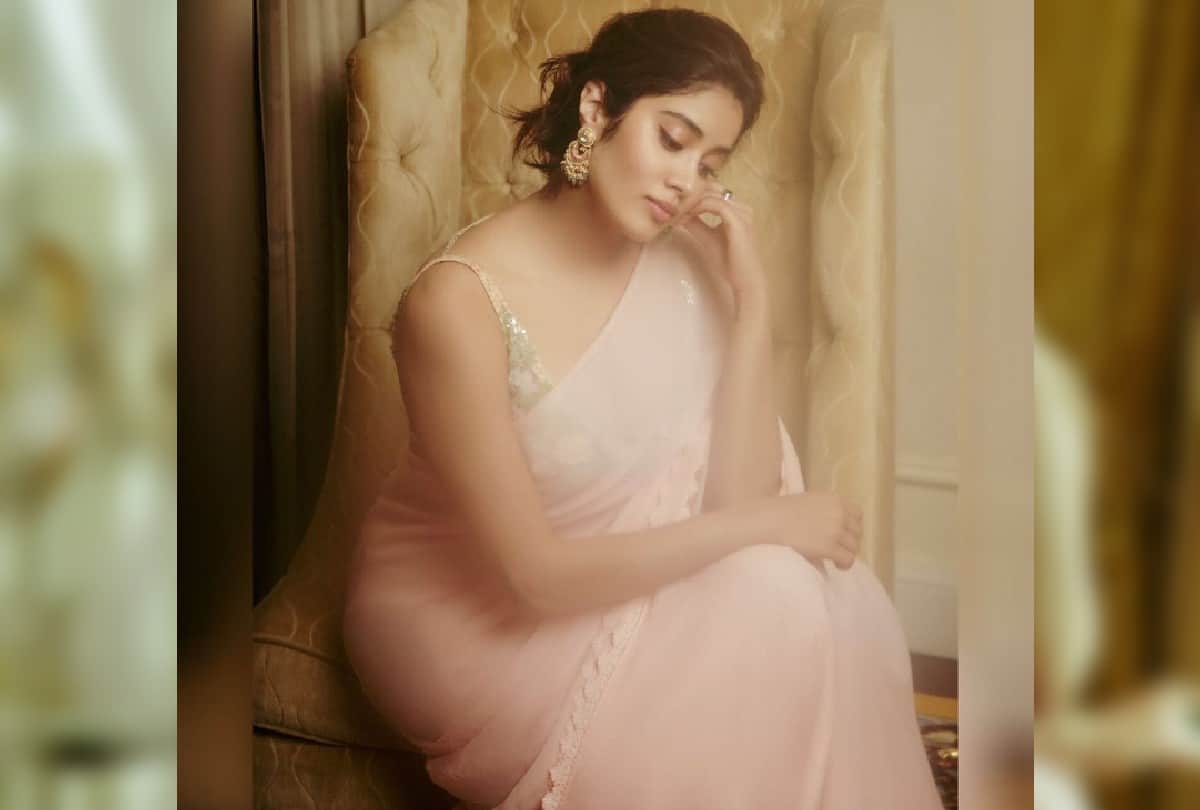 Janhvi kapoor Retro Look in Peach Color Saree Photos And Price