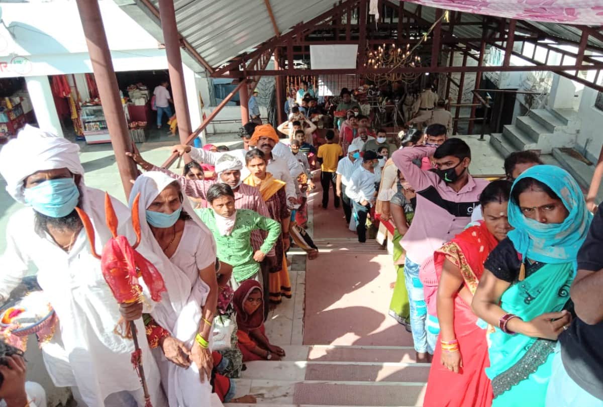 Sharadiya Navratri Saptami 2021:murti sthapna and Special puja held in Kalibari temple of Shimla , 108 dishes will be offered to maa  Chamunda  on Ashtami