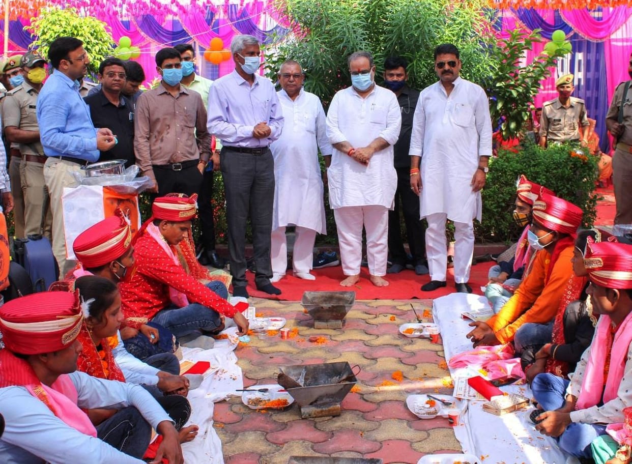 53 couples tied the knot amidst the sound of shehnai