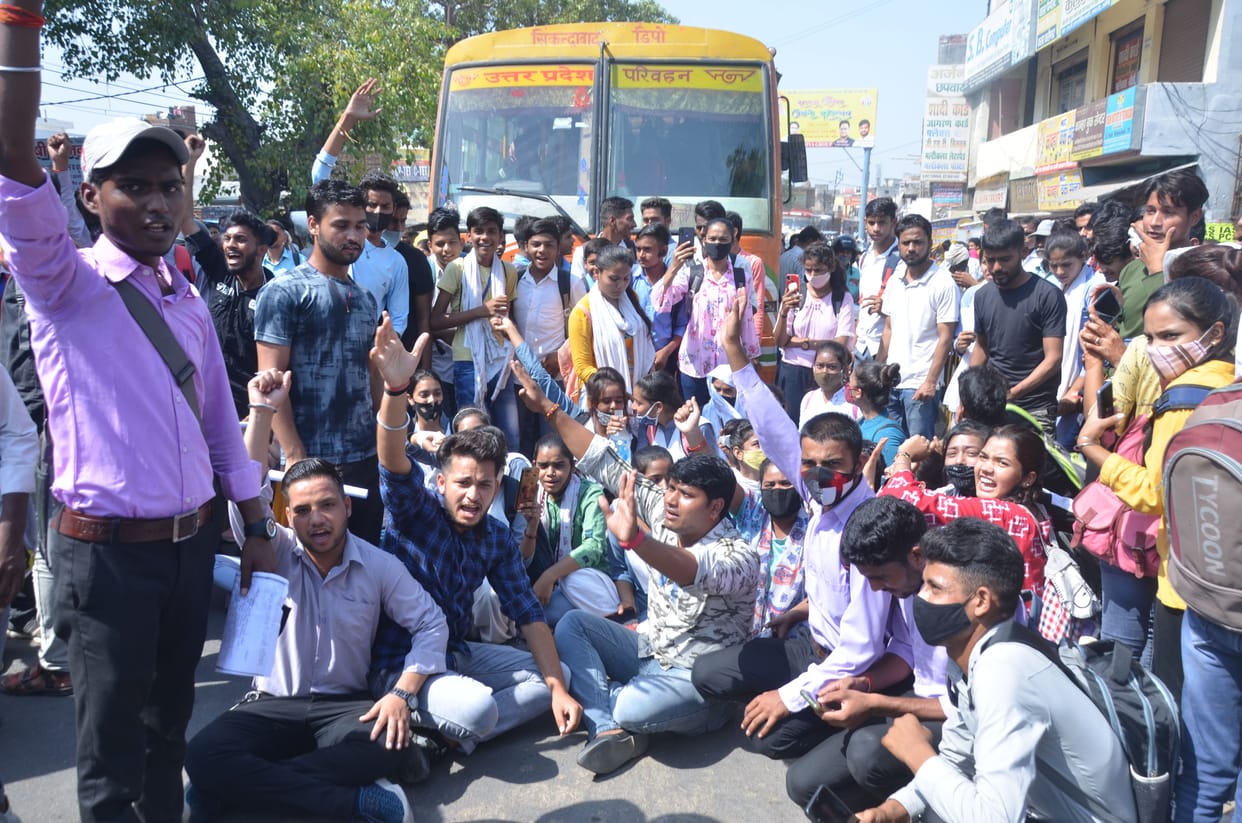 GT Road jam, commotion due to lack of improvement in exam results