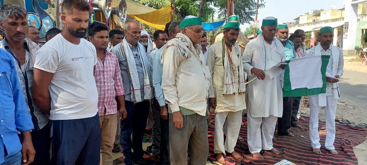 Hathras: Bhakyu Tikait faction pays tribute to the martyred farmers in Lakhimpur Kheri