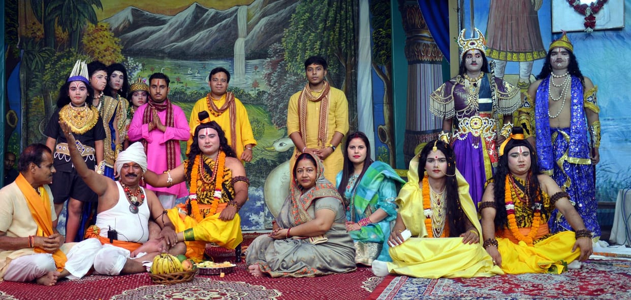 Kewat dialogue and soulful staging of Dasharatha's death
