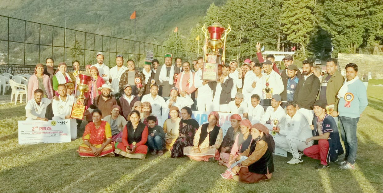 Mad Boys Kamlau became the winner in the cricket competition