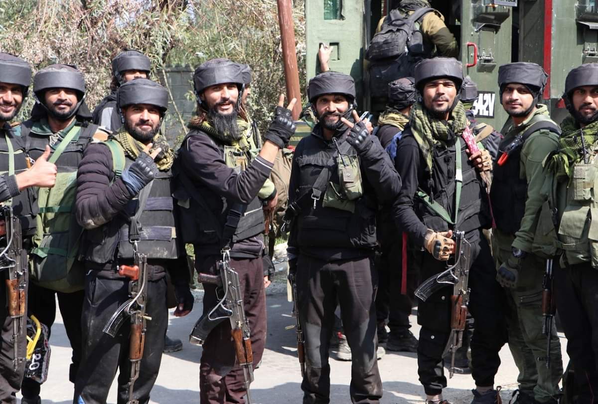 Continuous firing on the security forces in Pulwama, the soldiers were killed at the behest of the colonel