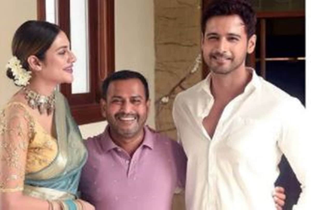 Nusrat jahan celebrated durga puja with yash dasgupta their sweet bond will melt your heart see photos