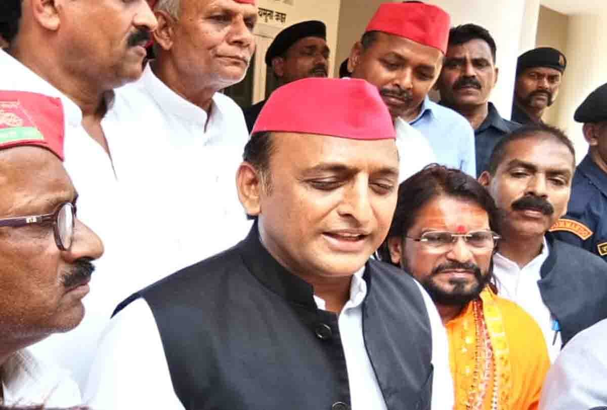 Akhilesh yadav vijay yatra in hamirpur up, akhilesh yadav statement